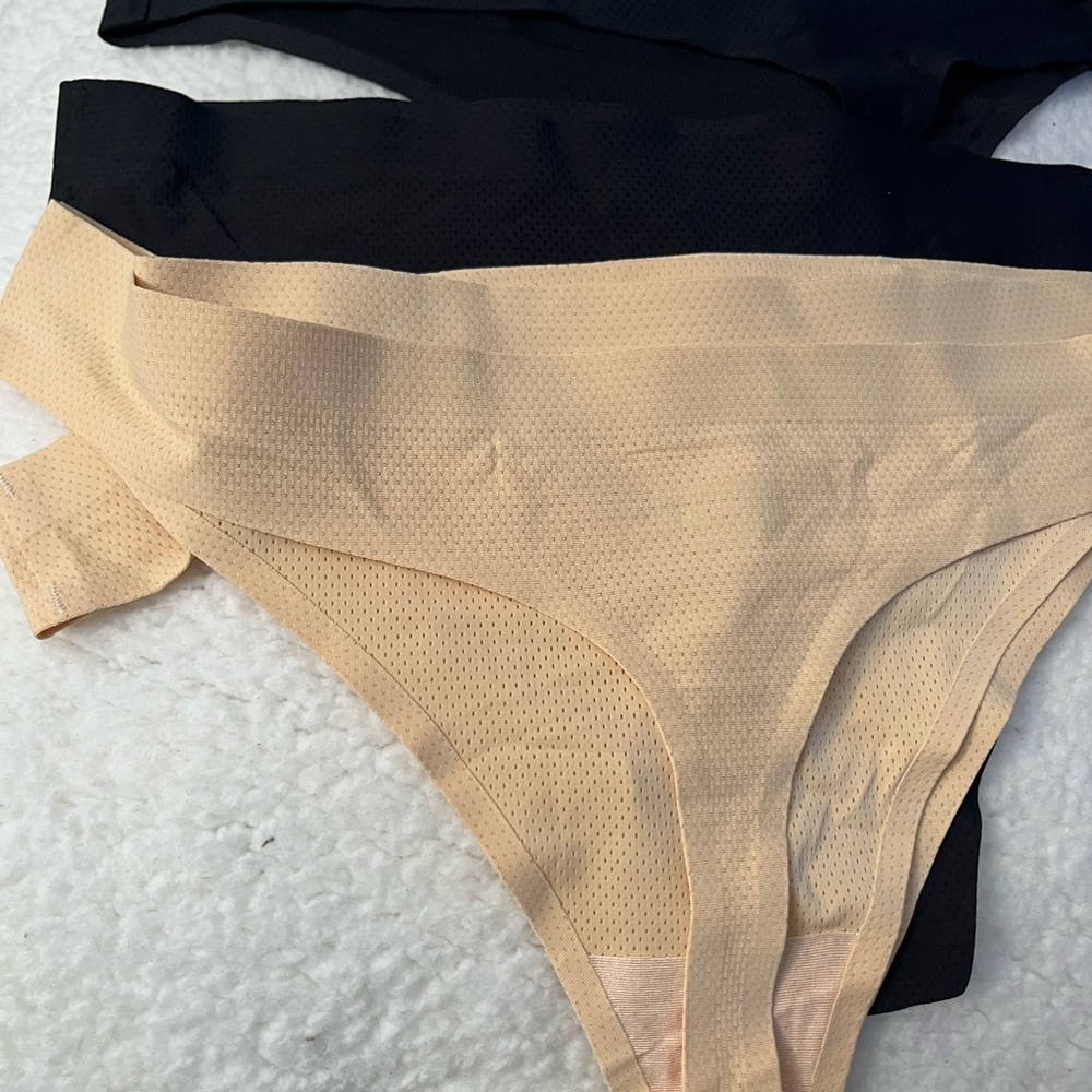 Seamless Black and Tan Panties . 5 pieces.